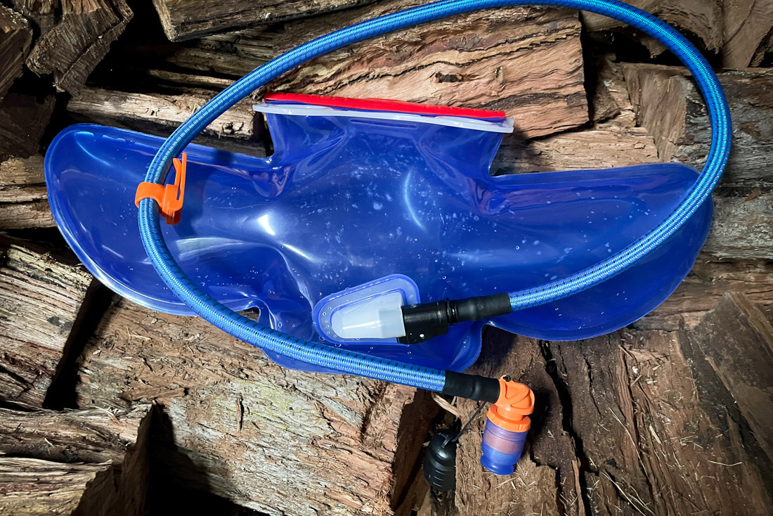 source ultra hipster hydration pack